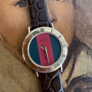 Gucci Gold Buckle with Brown Strap